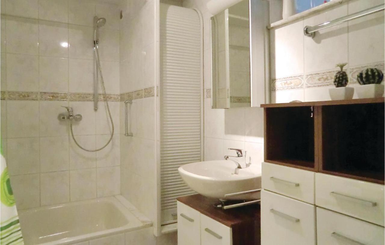 Amazing Apartment In Karlshausen With Kitchen 外观 照片
